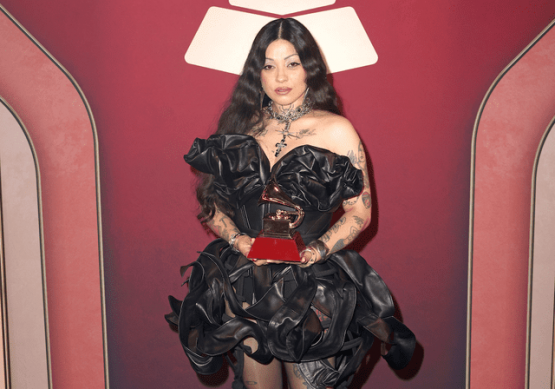 Mon Laferte dará conciertos donde la desnudez será el centro de la experiencia